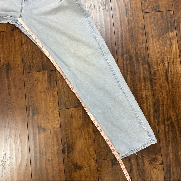 LEVI’S Ladies 560 Jeans VINTAGE DISTRESSED Loose Fit 90s Size 13 JR M Light Wash - Picture 7 of 16